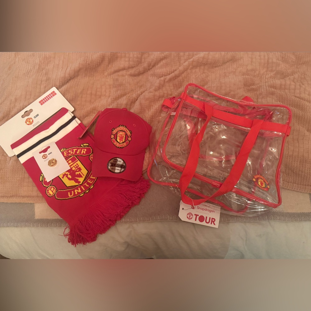 Original Red Manchester United Cap and Scarf Set and pin